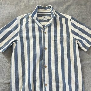 Zara casual button down blue and white shirt